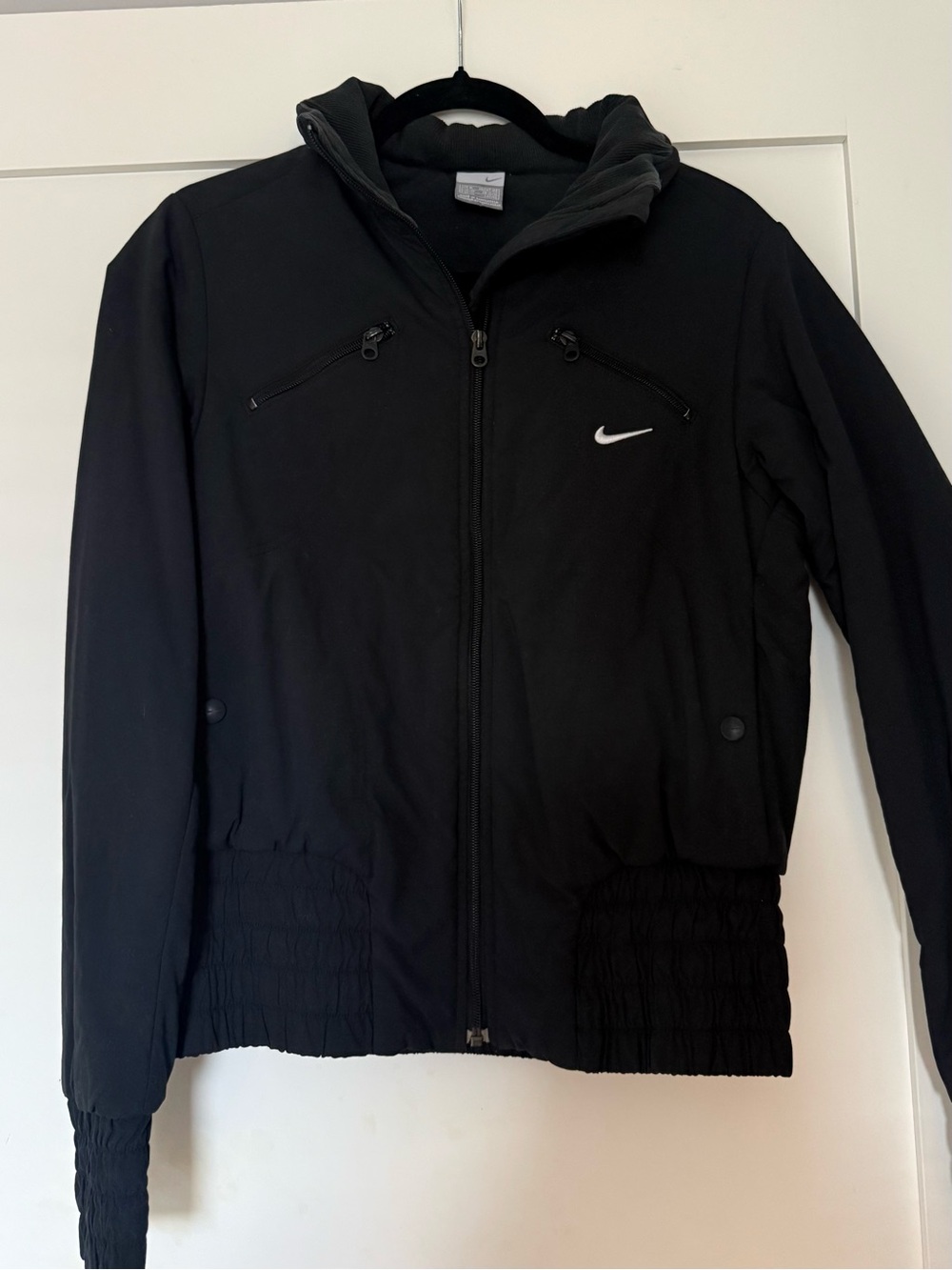 Vintage Nike Black Zip-Up Jacket with Swoosh